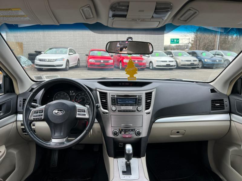 Subaru Legacy 2.5i Premium 2013