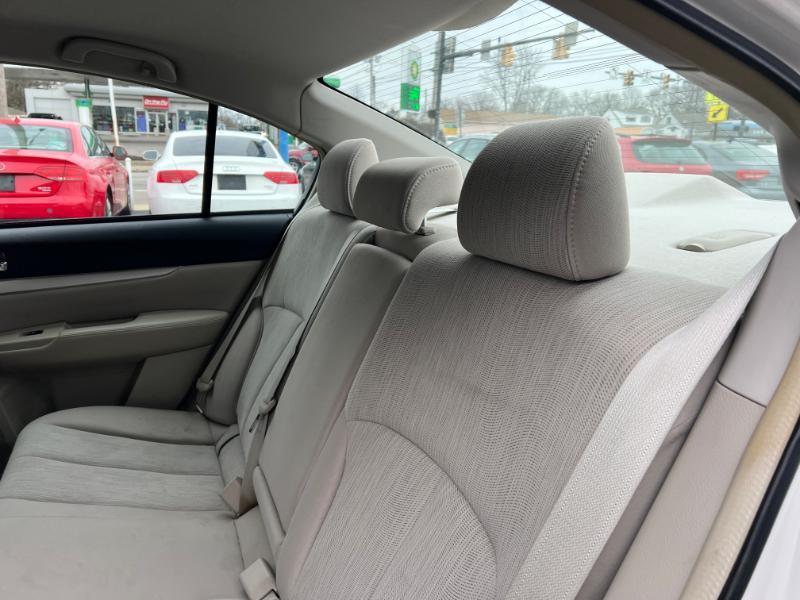 Subaru Legacy 2.5i Premium 2013