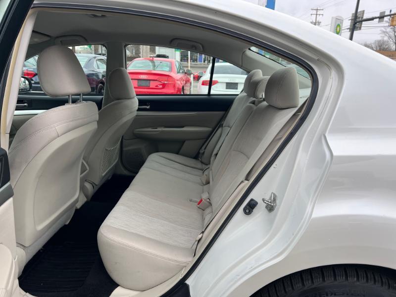 Subaru Legacy 2.5i Premium 2013