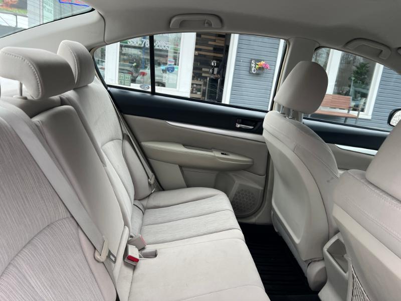 Subaru Legacy 2.5i Premium 2013