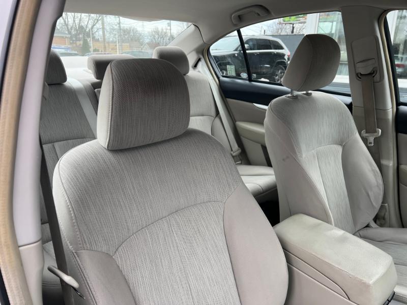 Subaru Legacy 2.5i Premium 2013