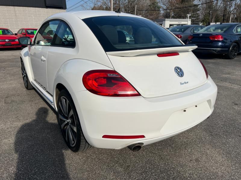 Volkswagen Beetle 2.0T Turbo 2012