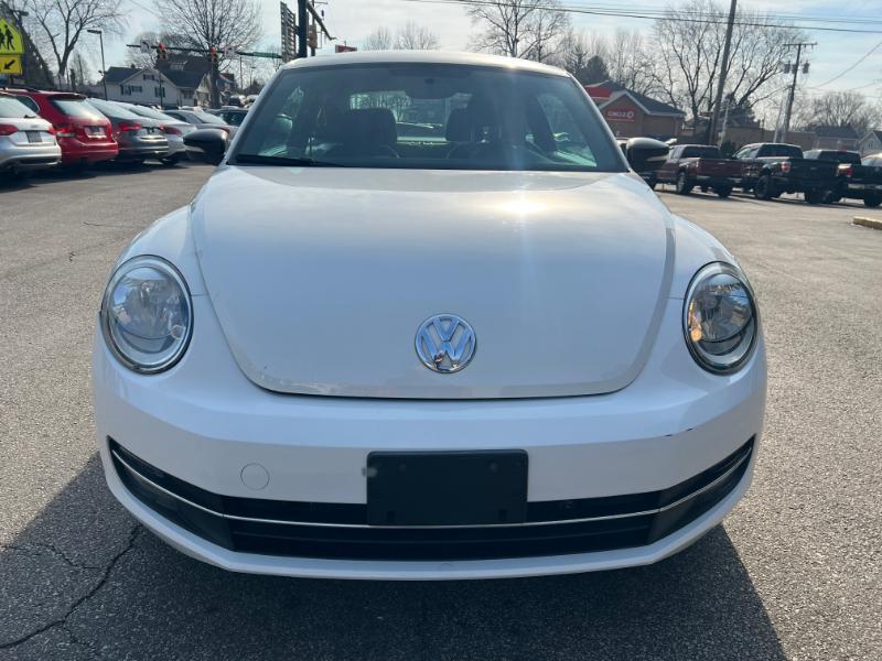 Volkswagen Beetle 2.0T Turbo 2012