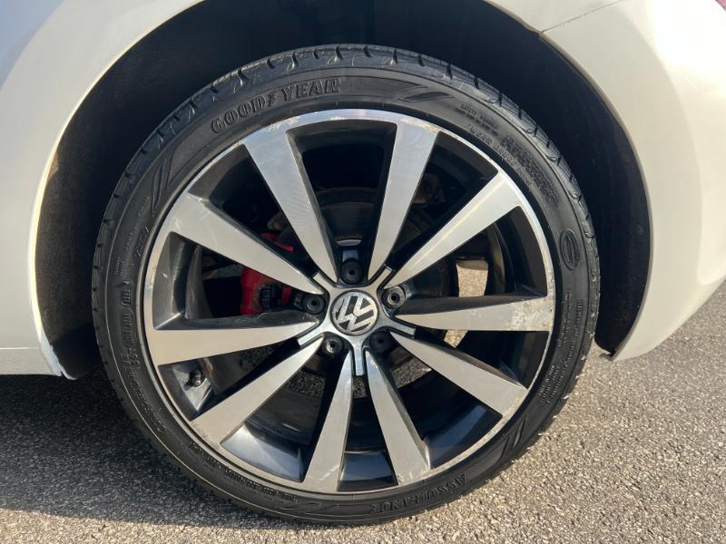 Volkswagen Beetle 2.0T Turbo 2012