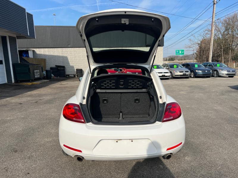 Volkswagen Beetle 2.0T Turbo 2012