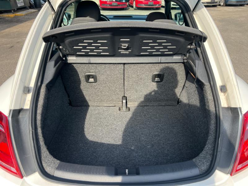 Volkswagen Beetle 2.0T Turbo 2012