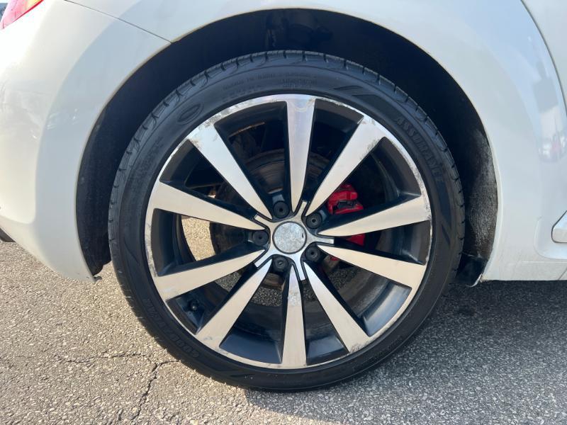 Volkswagen Beetle 2.0T Turbo 2012