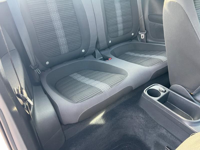 Volkswagen Beetle 2.0T Turbo 2012