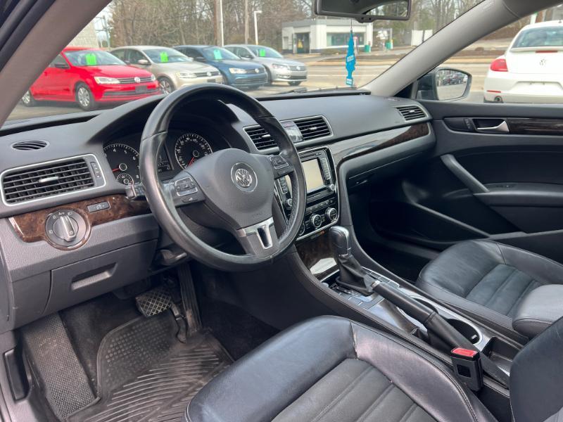 Volkswagen Passat 1.8T SEL Premium AT 2014