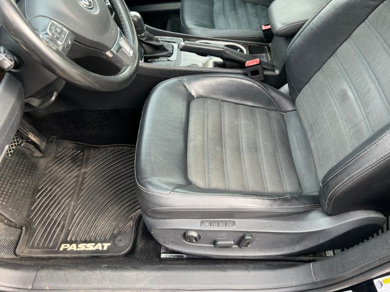 Volkswagen Passat 1.8T SEL Premium AT 2014