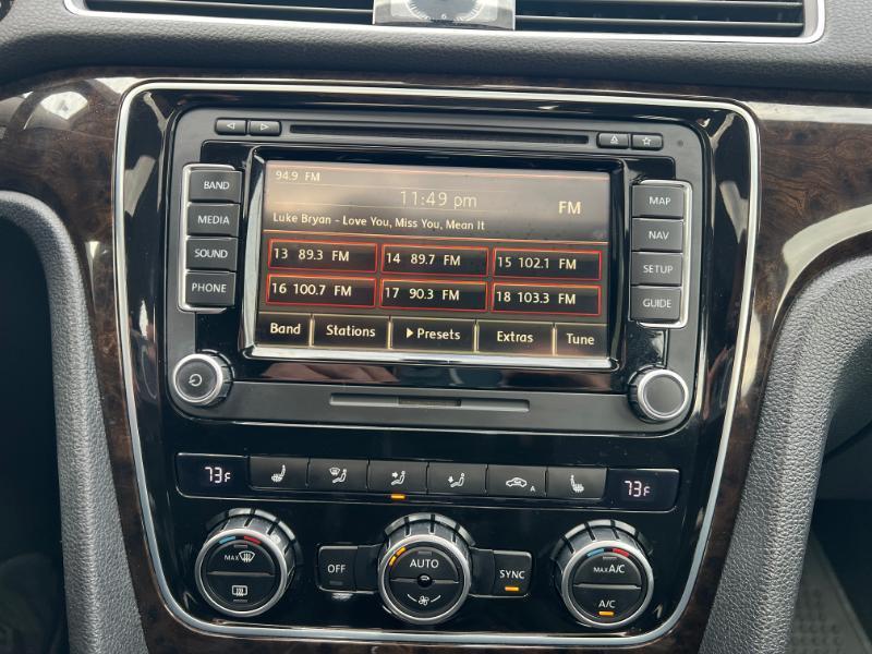 Volkswagen Passat 1.8T SEL Premium AT 2014