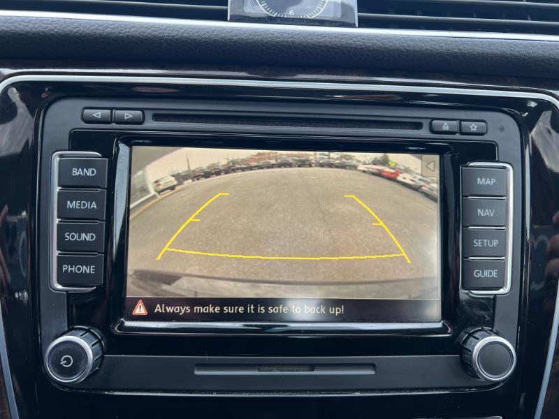 Volkswagen Passat 1.8T SEL Premium AT 2014