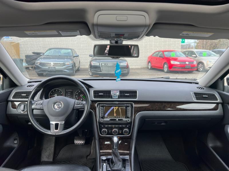 Volkswagen Passat 1.8T SEL Premium AT 2014