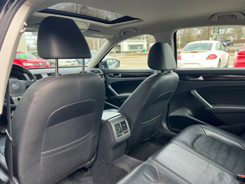 Volkswagen Passat 1.8T SEL Premium AT 2014