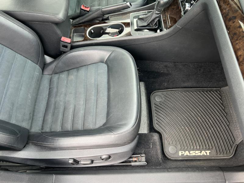 Volkswagen Passat 1.8T SEL Premium AT 2014