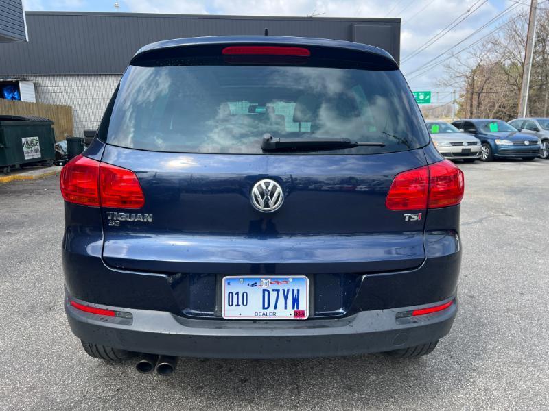 Volkswagen Tiguan SE 2016