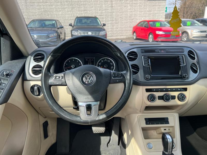 Volkswagen Tiguan SE 2016