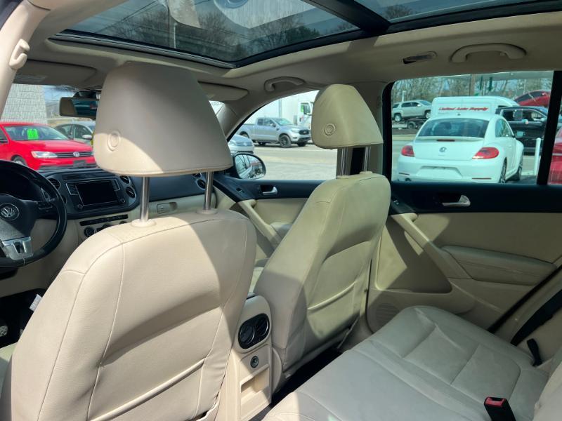 Volkswagen Tiguan SE 2016