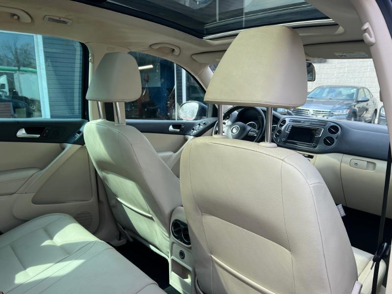 Volkswagen Tiguan SE 2016