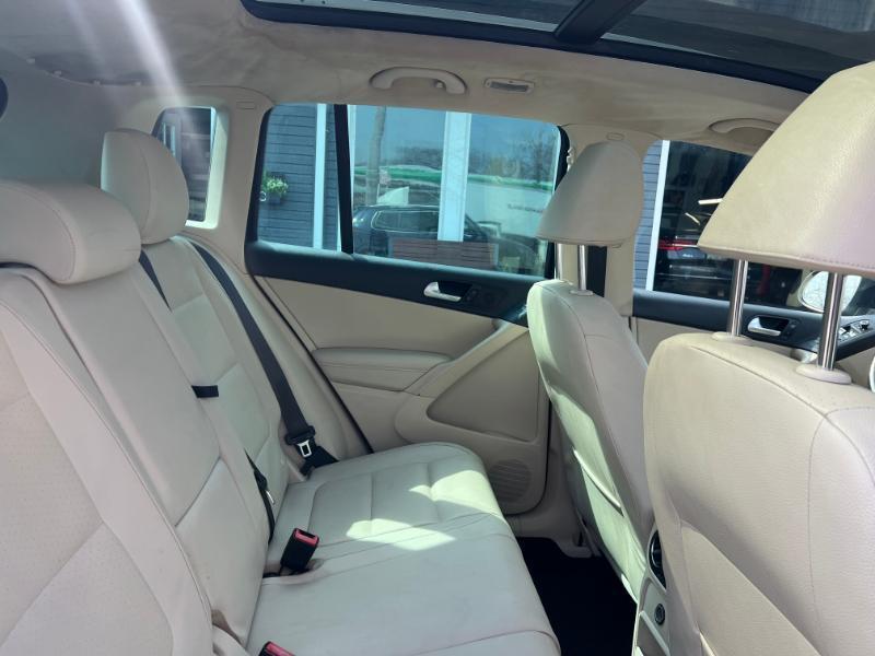 Volkswagen Tiguan SE 2016