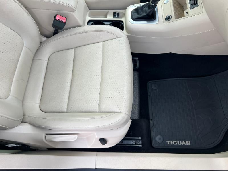 Volkswagen Tiguan SE 2016