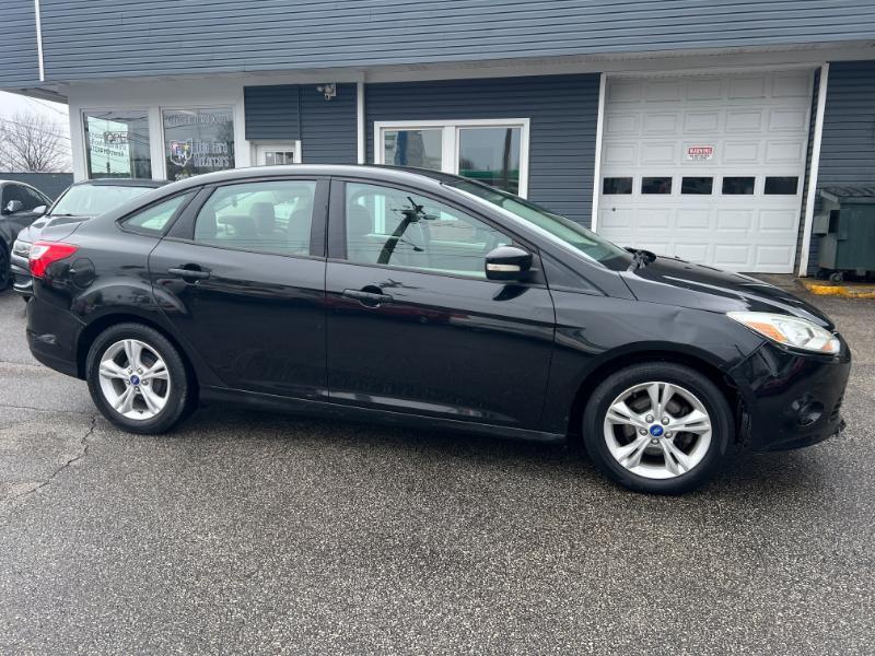 Ford Focus SE Sedan 2013