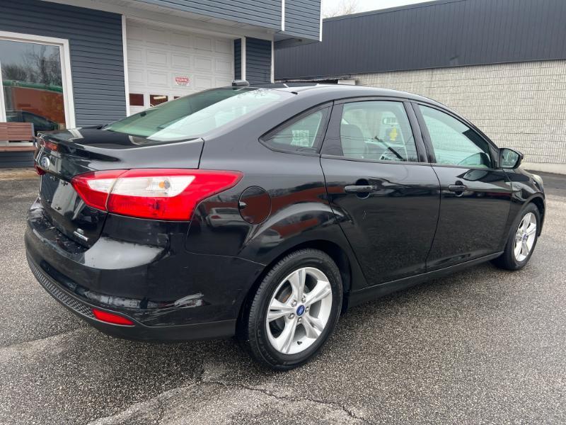 Ford Focus SE Sedan 2013