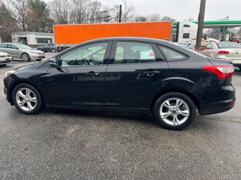Ford Focus SE Sedan 2013
