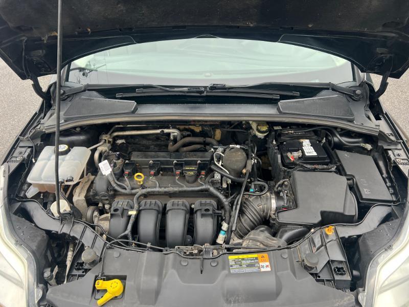 Ford Focus SE Sedan 2013