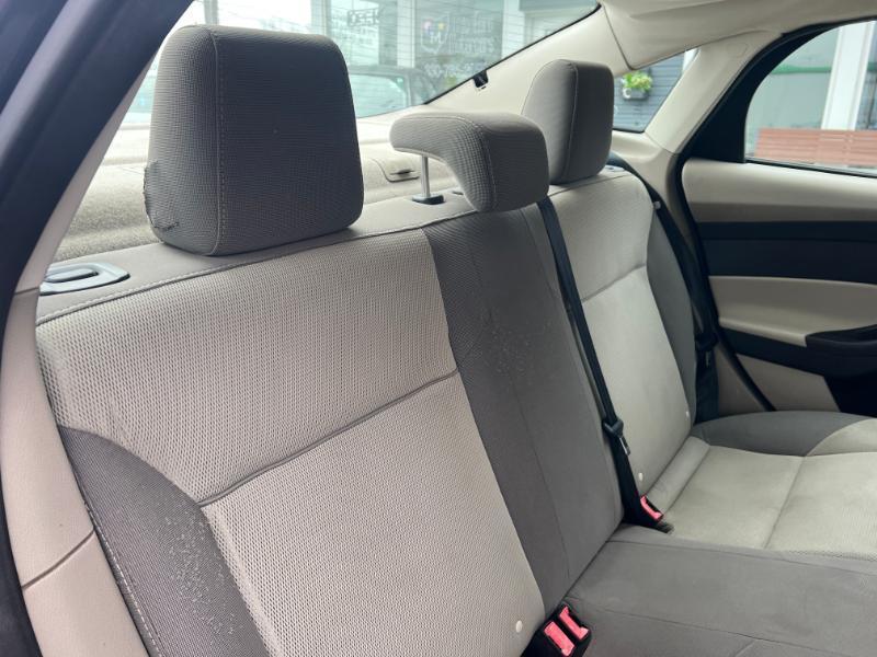 Ford Focus SE Sedan 2013