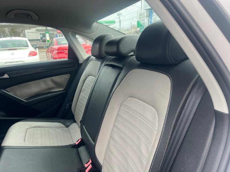 Volkswagen Passat SE 6A 2015