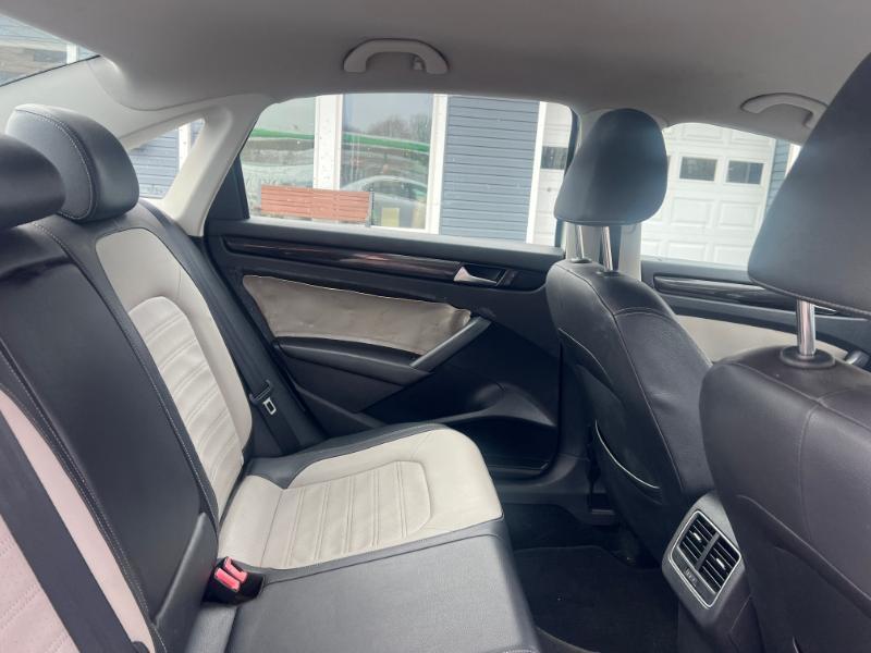 Volkswagen Passat SE 6A 2015