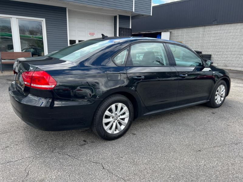 Volkswagen Passat 1.8T Wolfsburg AT 2014