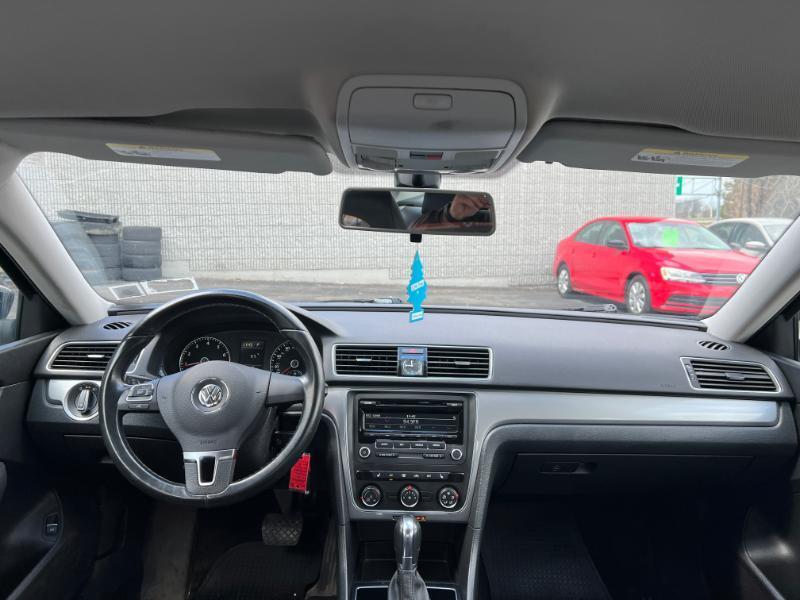 Volkswagen Passat 1.8T Wolfsburg AT 2014