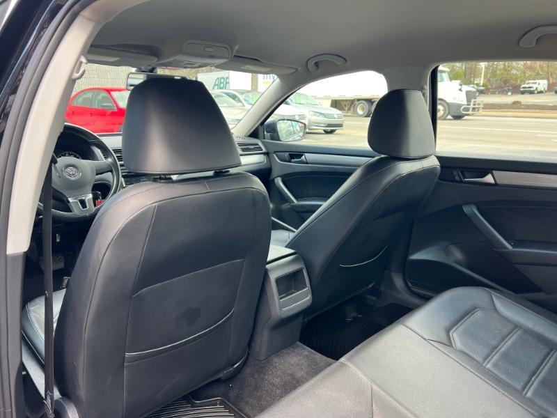 Volkswagen Passat 1.8T Wolfsburg AT 2014