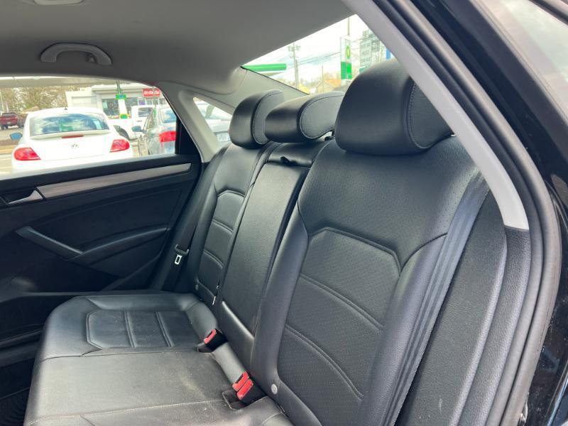 Volkswagen Passat 1.8T Wolfsburg AT 2014