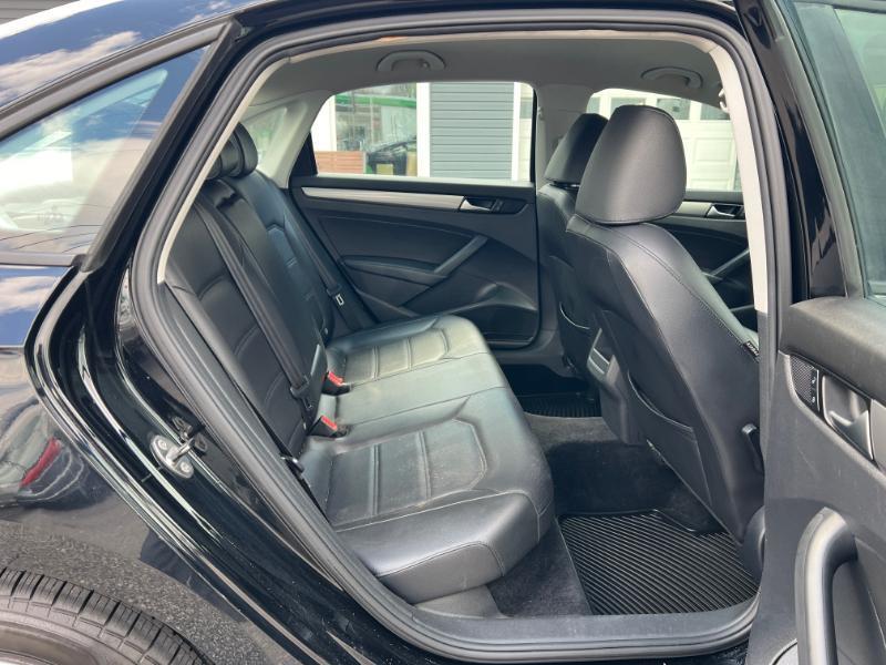 Volkswagen Passat 1.8T Wolfsburg AT 2014