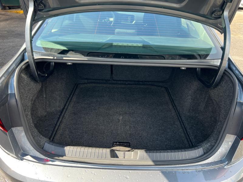 Volkswagen Jetta 1.4T S 8A 2020