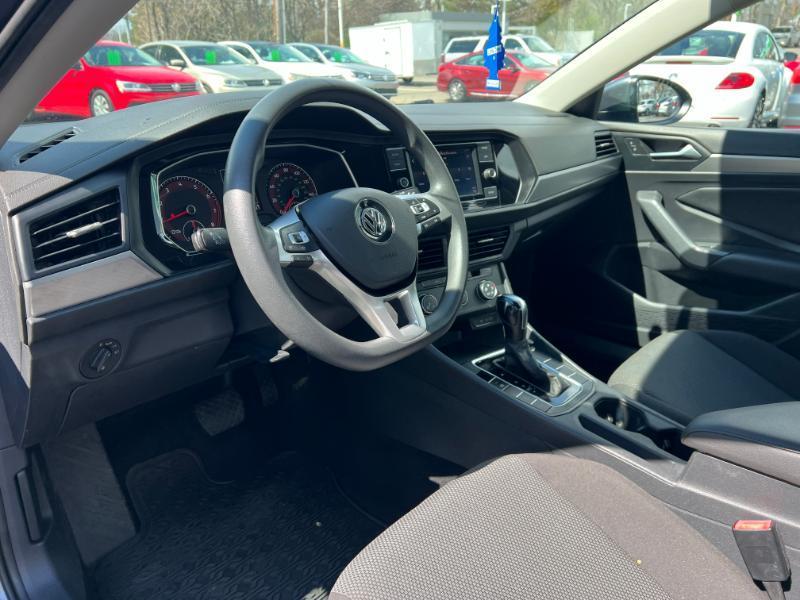 Volkswagen Jetta 1.4T S 8A 2020