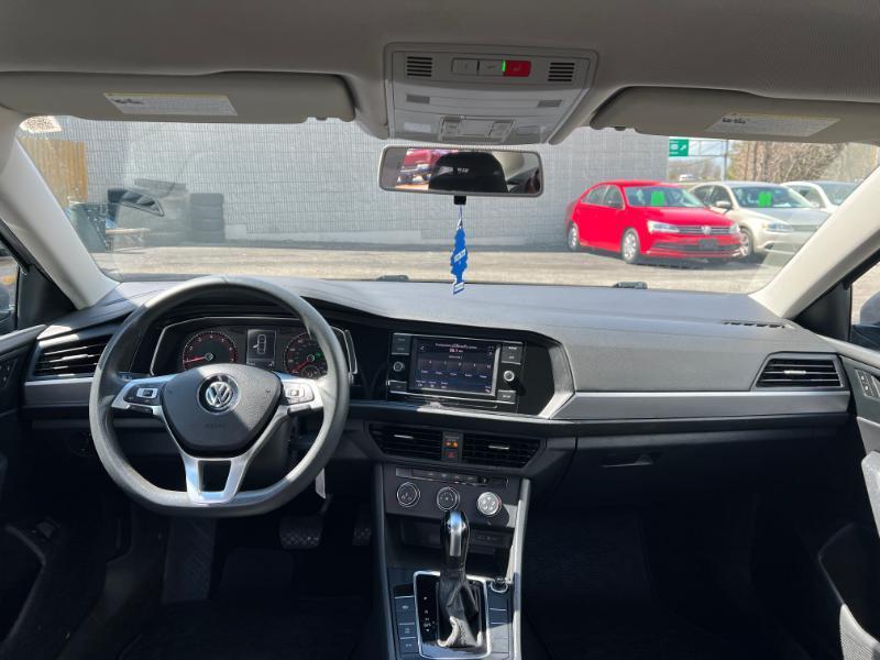 Volkswagen Jetta 1.4T S 8A 2020