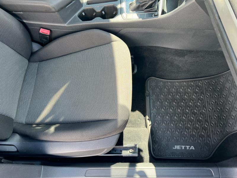 Volkswagen Jetta 1.4T S 8A 2020