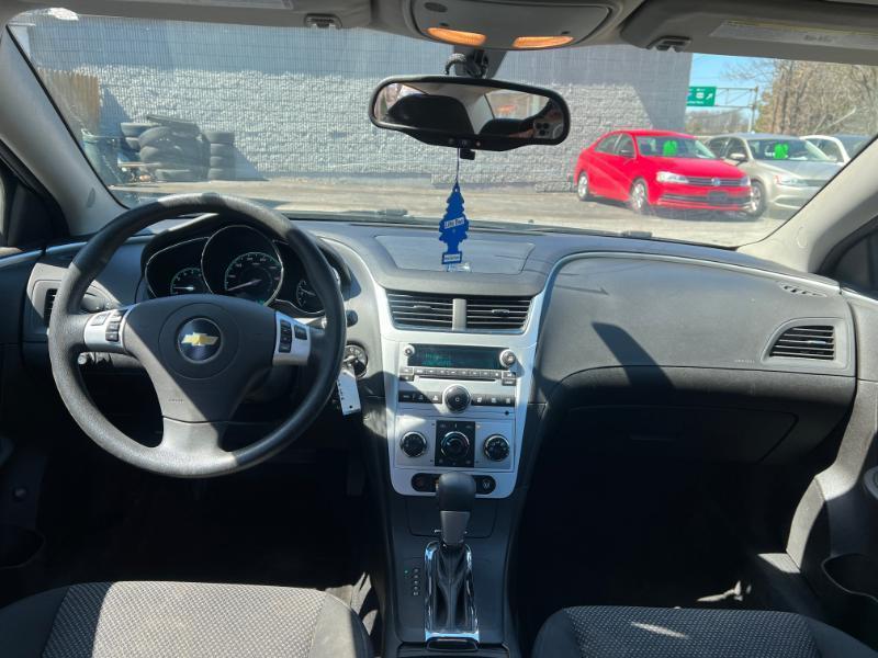 Chevrolet Malibu 1LT 2011