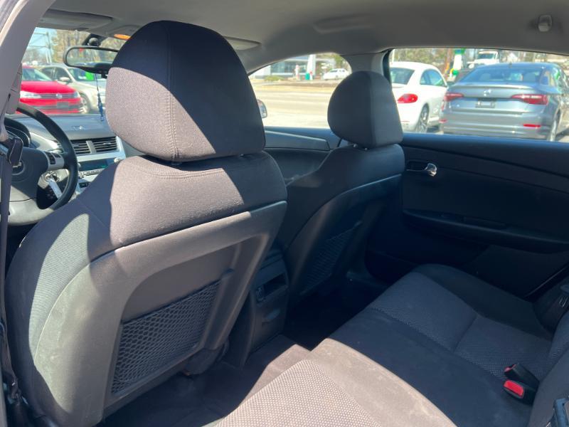 Chevrolet Malibu 1LT 2011