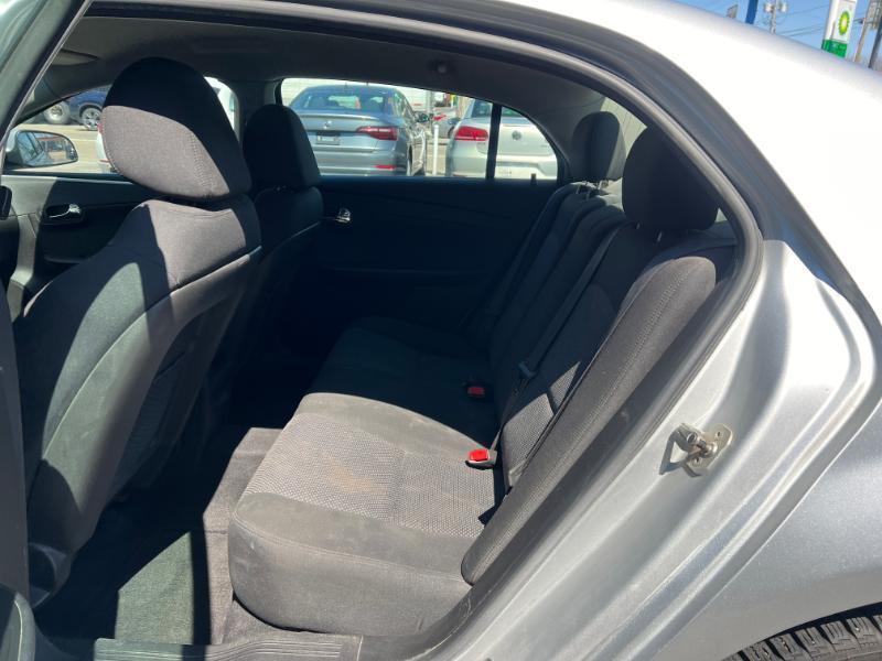 Chevrolet Malibu 1LT 2011