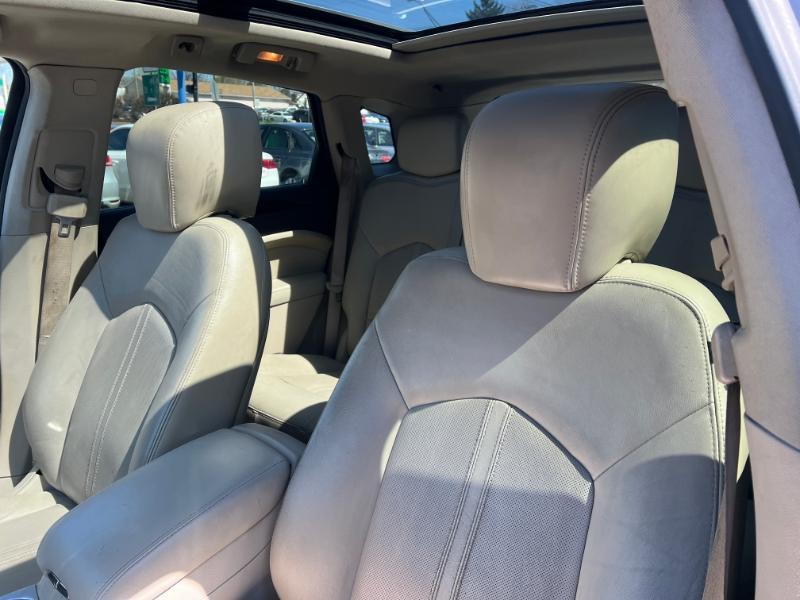 Cadillac SRX Luxury AWD 2012