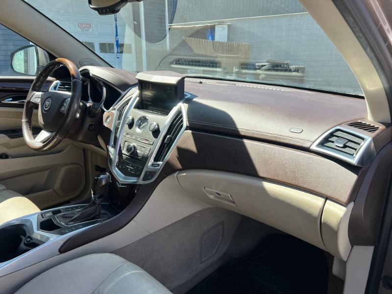 Cadillac SRX Luxury AWD 2012