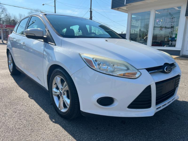 Ford Focus SE Hatch 2014