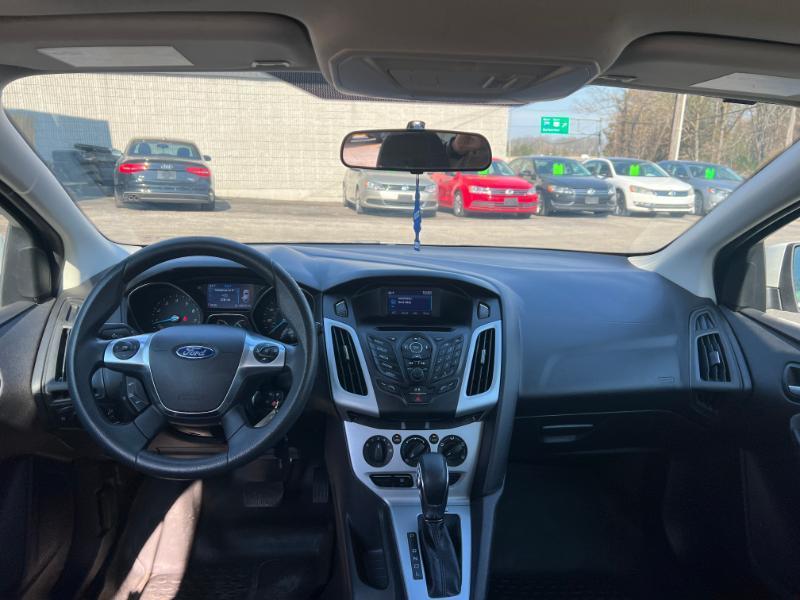 Ford Focus SE Hatch 2014