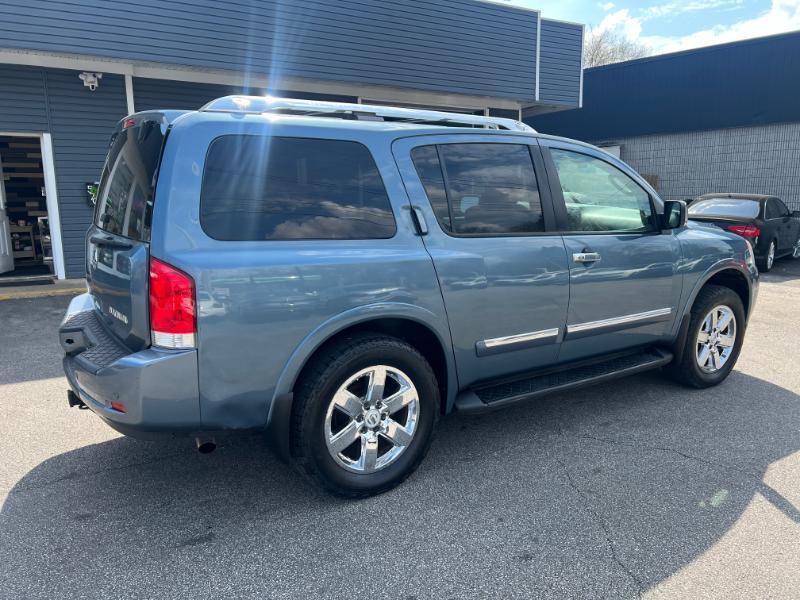 Nissan Armada Platinum 4WD 2011