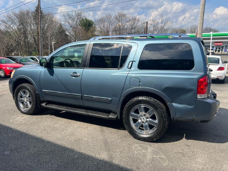 Nissan Armada Platinum 4WD 2011